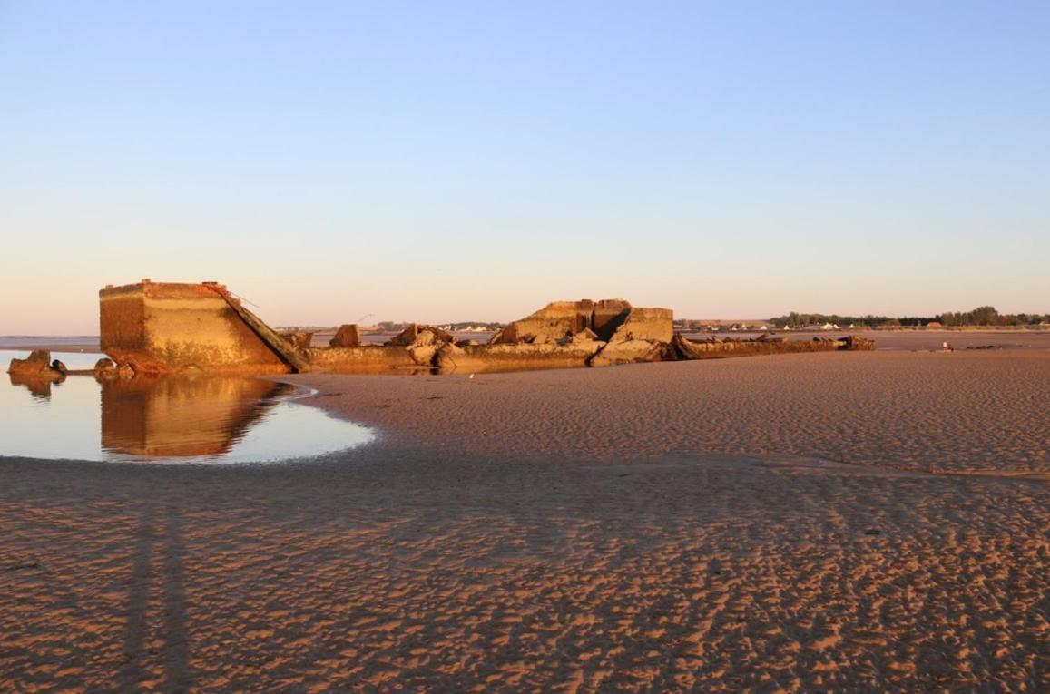Gites En Normandie En Front De Mer A Asnelles , 3Km D'Arromanches, 10Km De Bayeux ภายนอก รูปภาพ