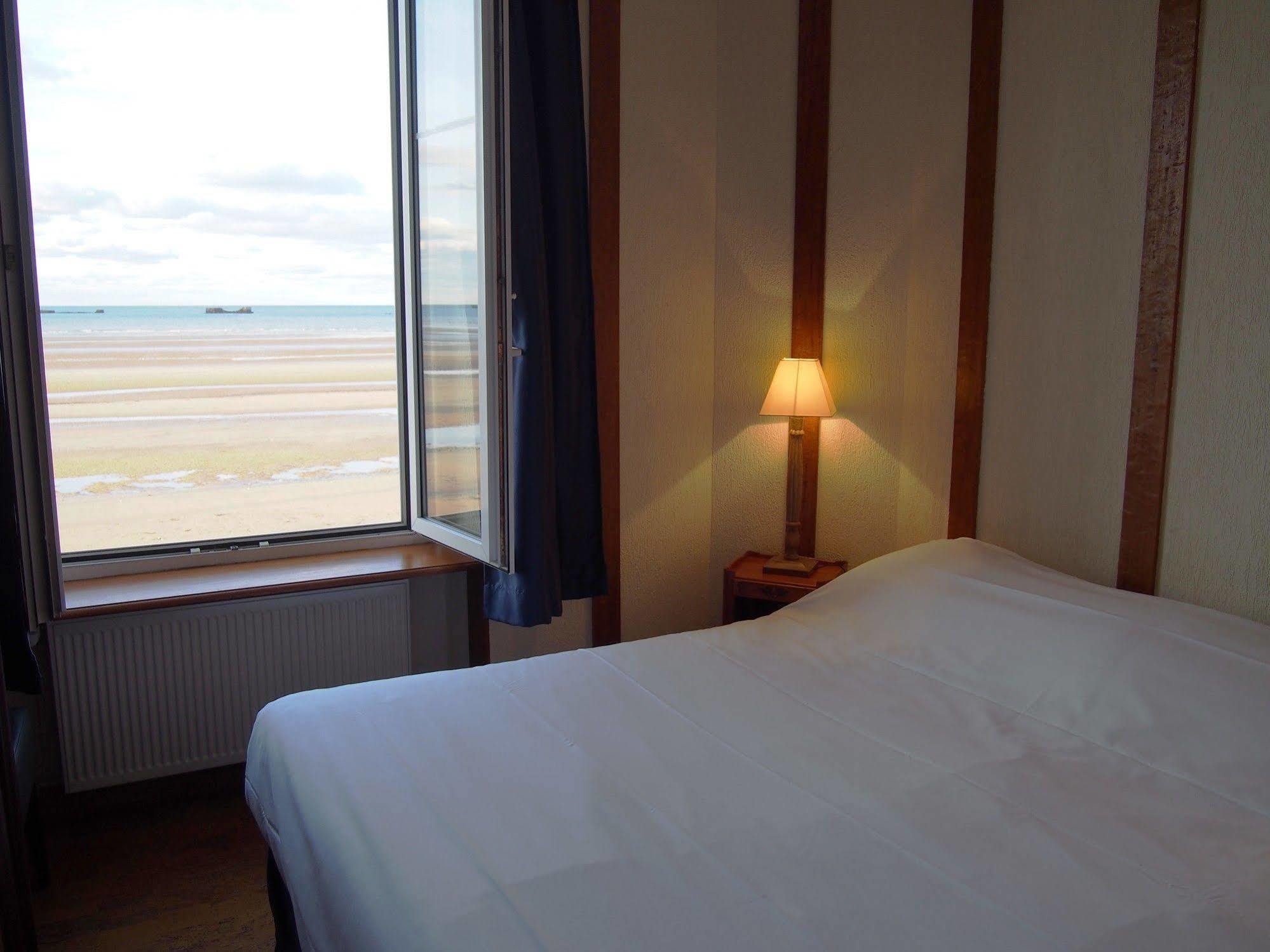 Gites En Normandie En Front De Mer A Asnelles , 3Km D'Arromanches, 10Km De Bayeux ภายนอก รูปภาพ