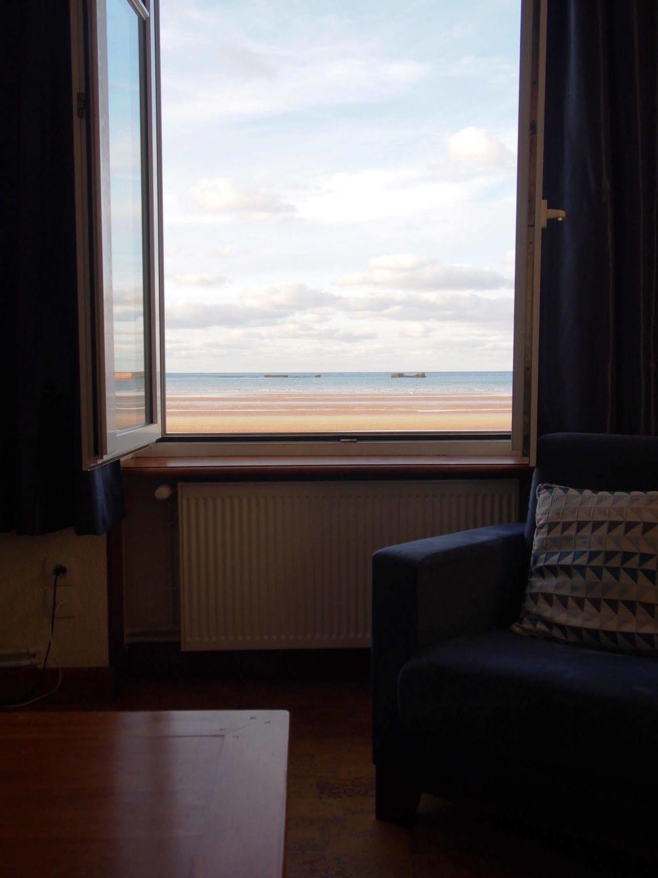 Gites En Normandie En Front De Mer A Asnelles , 3Km D'Arromanches, 10Km De Bayeux ภายนอก รูปภาพ